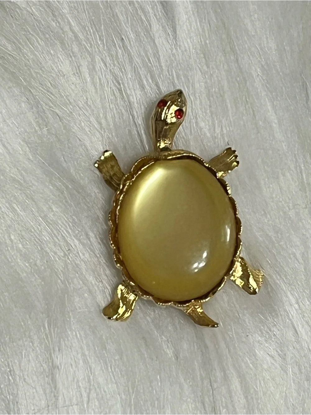 Vintage JJ Moonglow Turtle Brooch